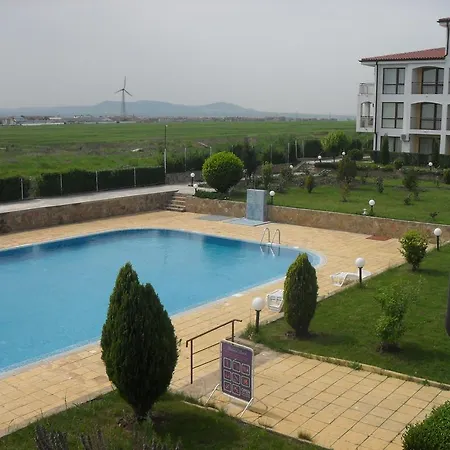 Rutland Beach Апартхотел 3*