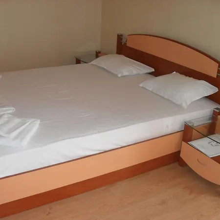 Rutland Beach 3* Равда