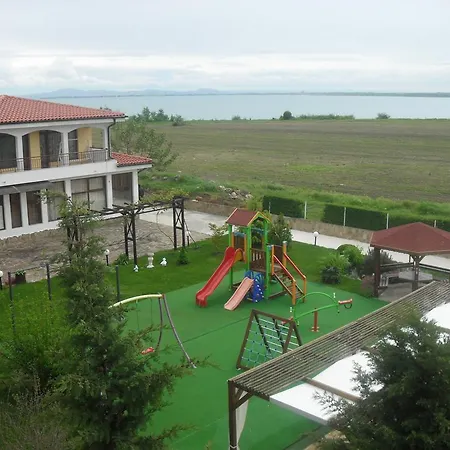Апартхотел Rutland Beach