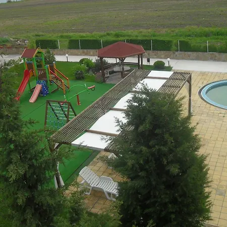 Апартхотел Rutland Beach 3*
