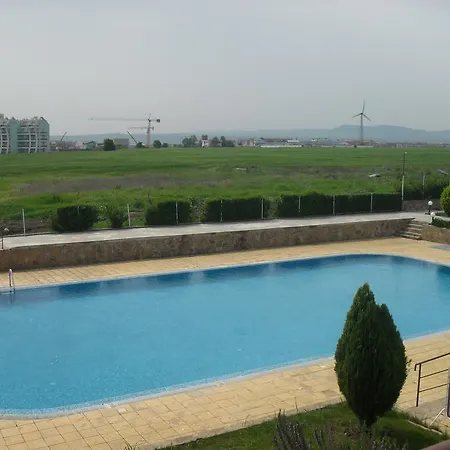 Ξενοδοχείο με διαμερίσματα Rutland Beach Ράβντα