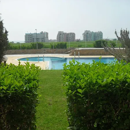 Ξενοδοχείο με διαμερίσματα Rutland Beach Ράβντα