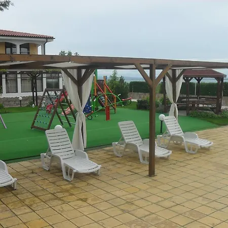Ξενοδοχείο με διαμερίσματα Rutland Beach Ράβντα